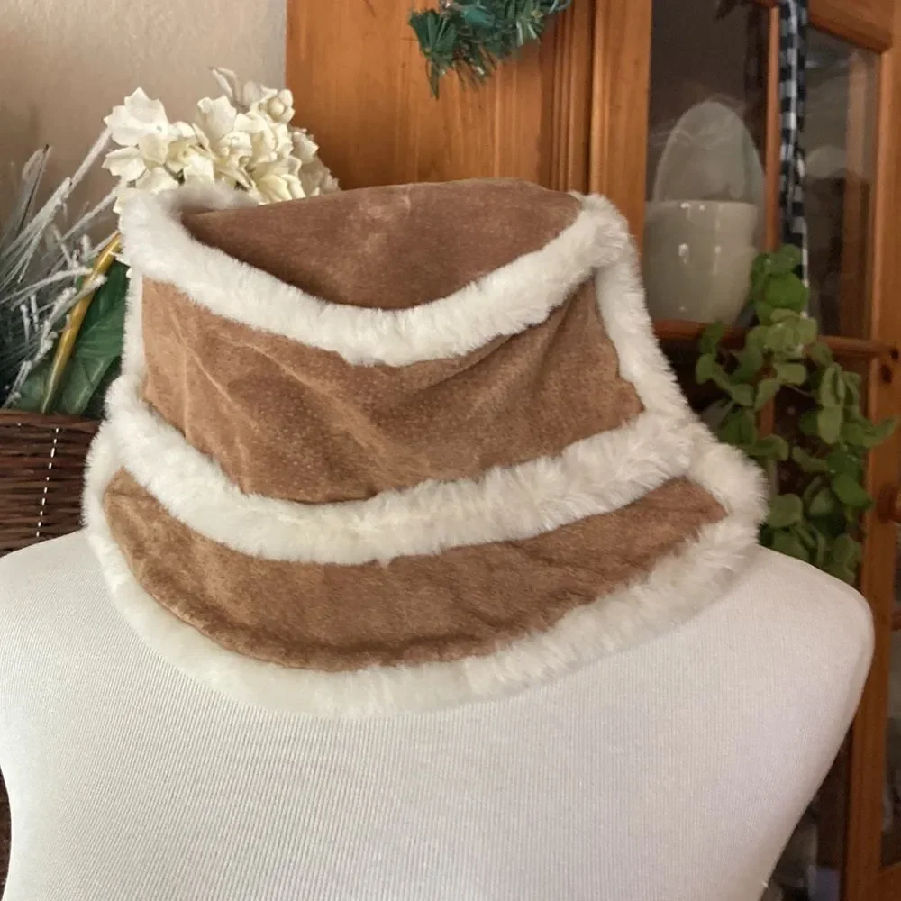 Wilson’s Genuine Leather With Faux Fur Trim Kids Bucket Hat